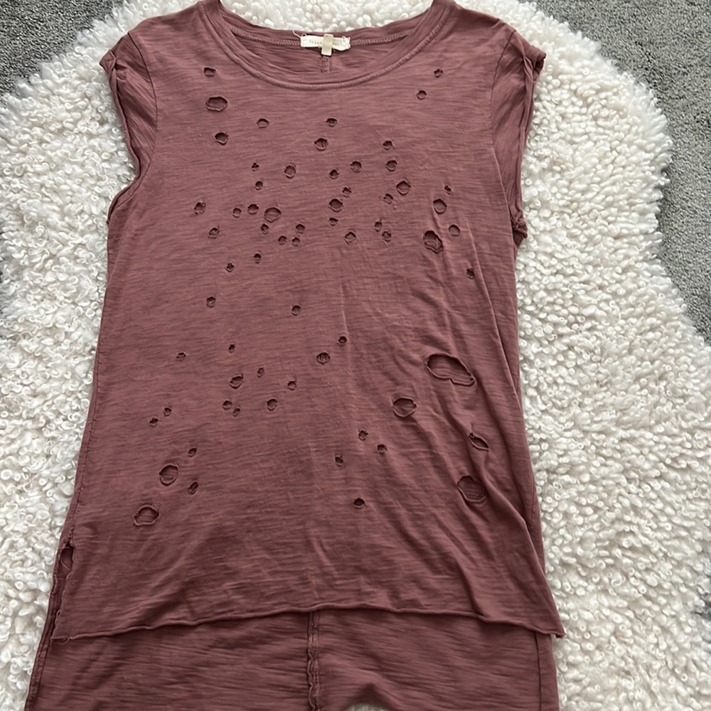 Distressed top